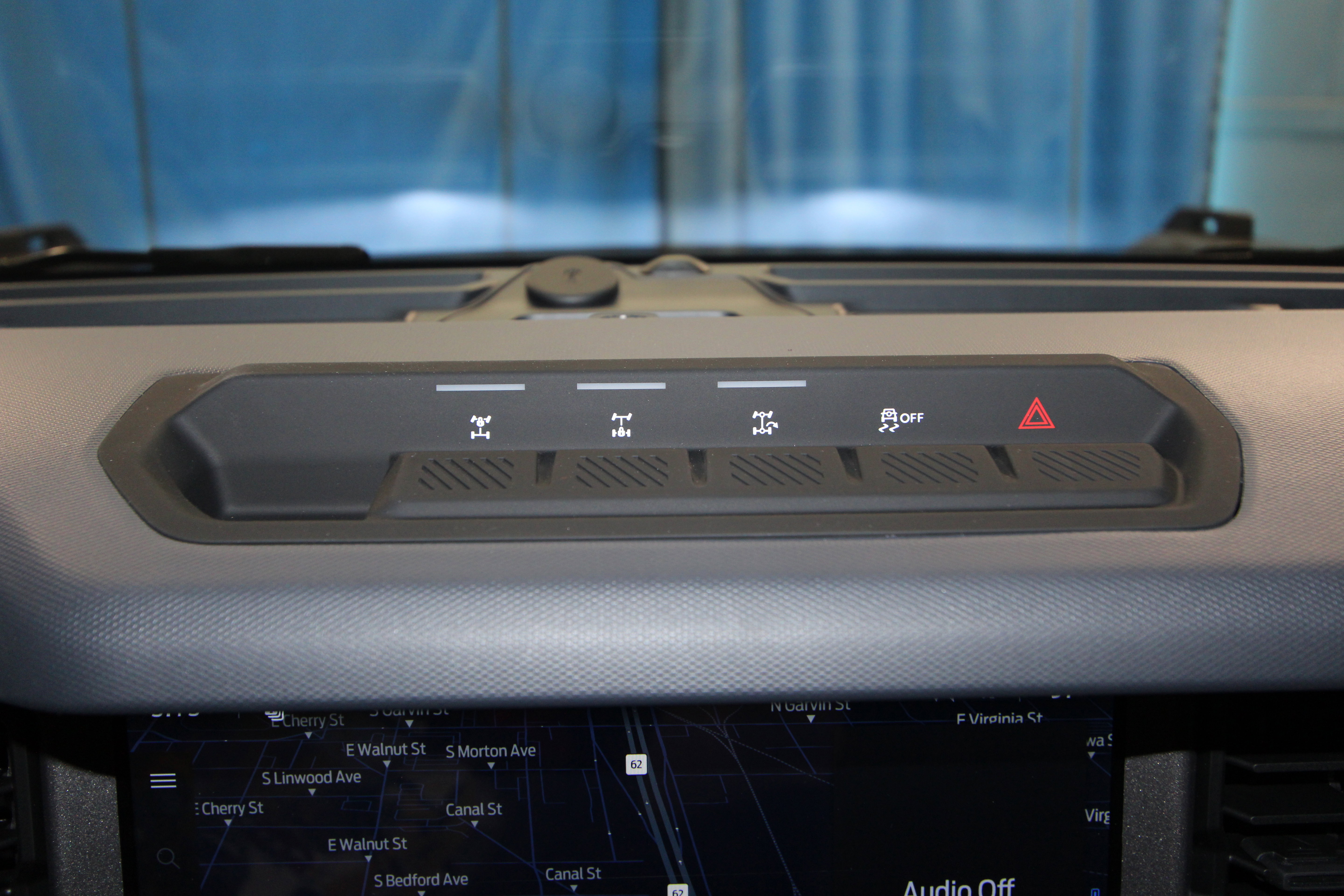 New 2026 Ford Bronco Big Bend w/ Black Diamond Package AWD/4WD image 12
