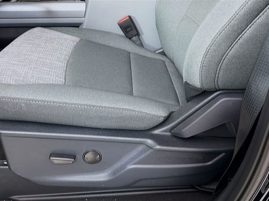 New 2026 Ford F250 XLT w/ XLT Premium Package image 21