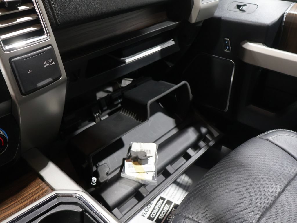 Used 2015 Ford F150 Lariat w/ Equipment Group 502A Luxury AWD/4WD image 29