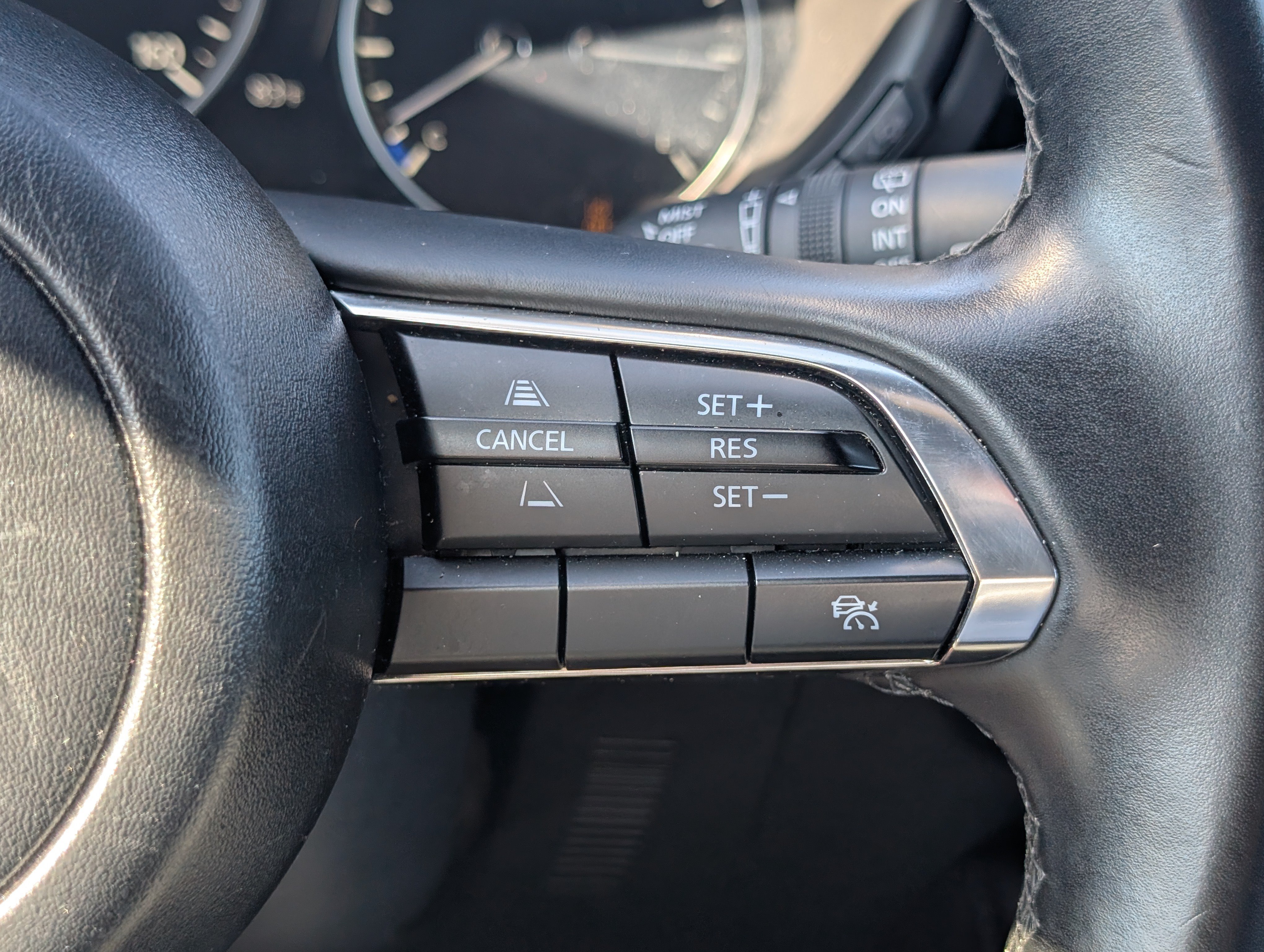 Used 2024 MAZDA MAZDA3 s FWD image 20