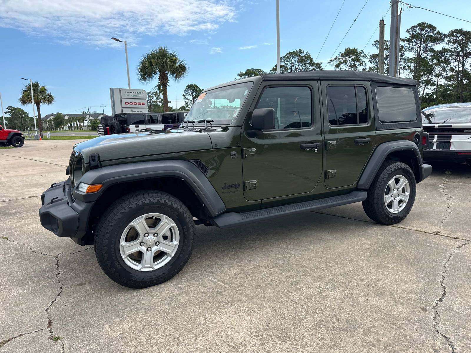 Used 2022 Jeep Wrangler Unlimited Sport AWD/4WD image 7