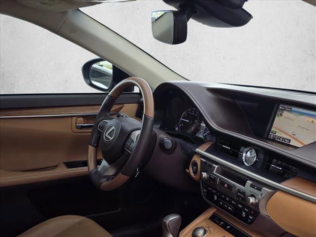 Used 2016 Lexus ES 350 w/ Navigation System Package FWD image 8