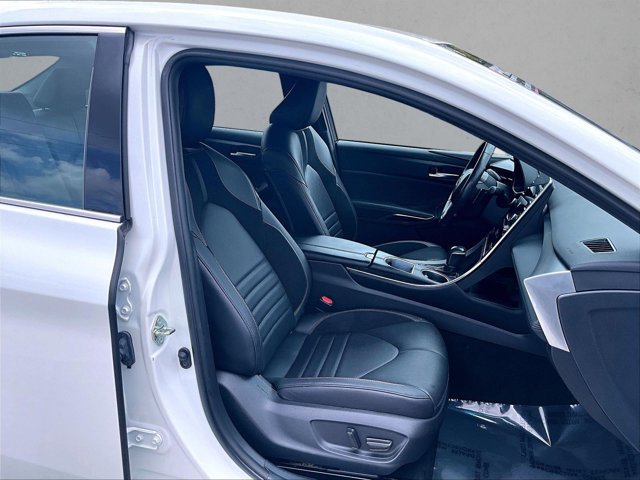 Used 2020 Toyota Avalon XSE image 9