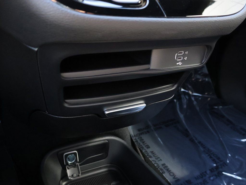 New 2026 Chrysler Pacifica Select image 37