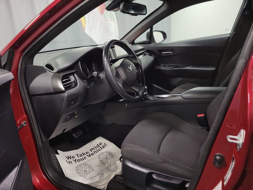 Used 2018 Toyota C-HR XLE image 12