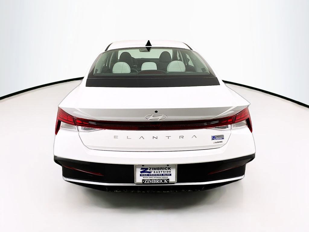 New 2025 Hyundai Elantra Limited image 6