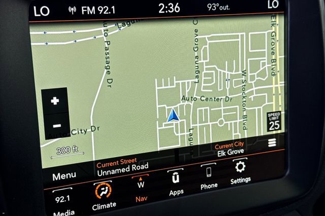 Used 2023 Jeep Renegade Latitude AWD/4WD image 44