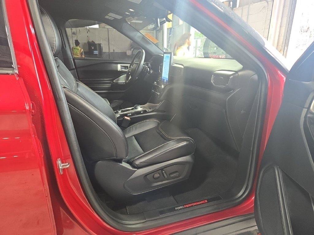 Used 2022 Ford Explorer ST w/ Equipment Group 401A AWD/4WD image 16