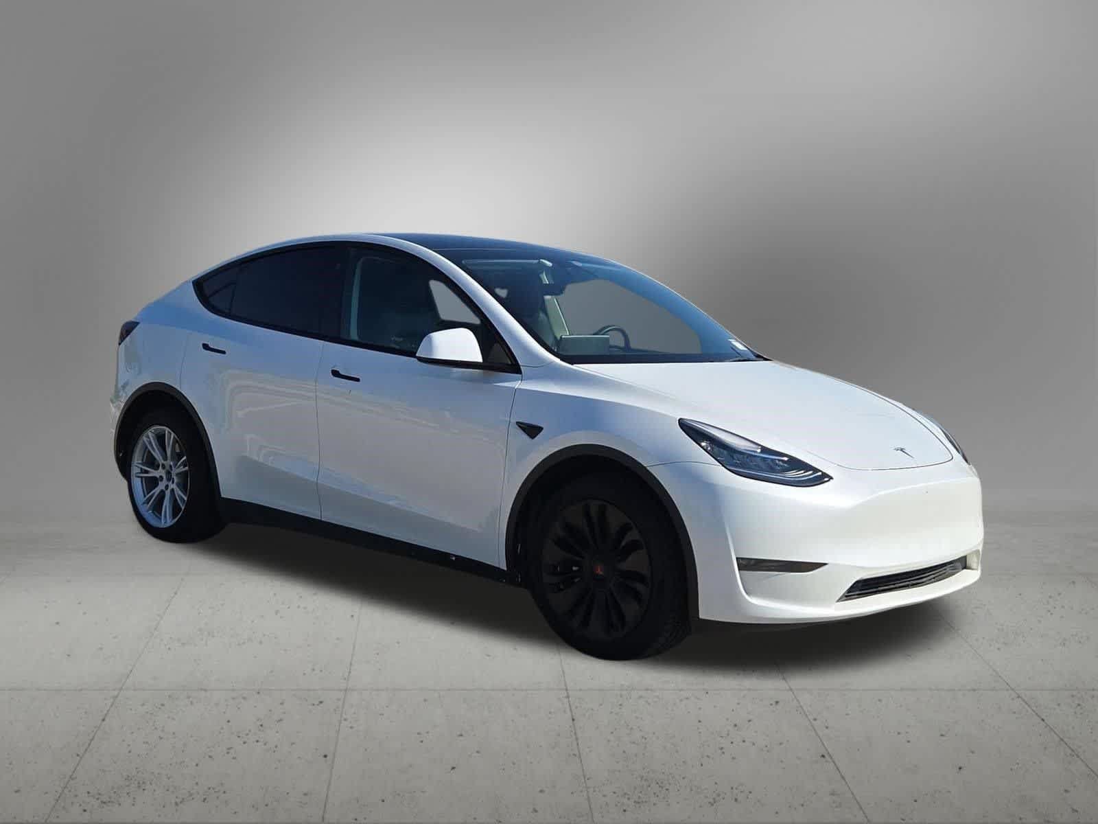 Used 2023 Tesla Model Y AWD image 8