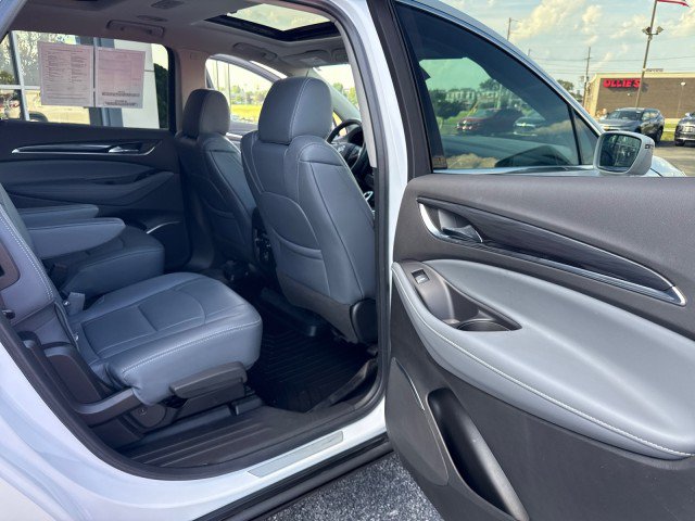 Used 2020 Buick Enclave Essence w/ Sport Touring Edition FWD image 31