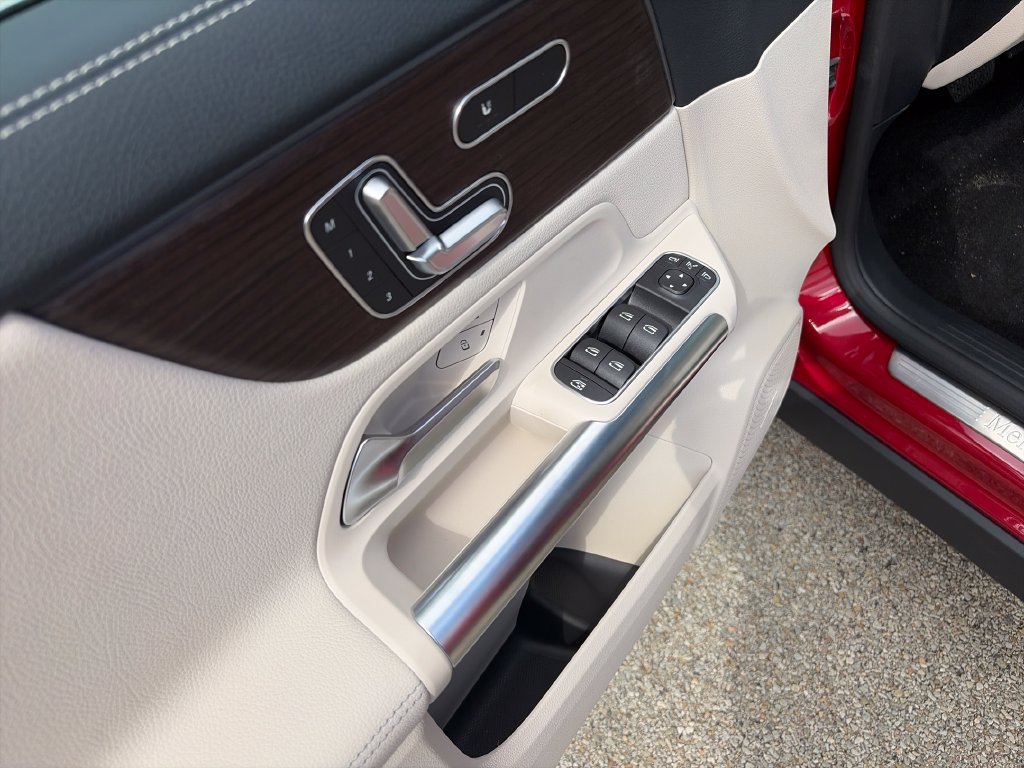 New 2026 Mercedes-Benz GLA 250 4MATIC image 11