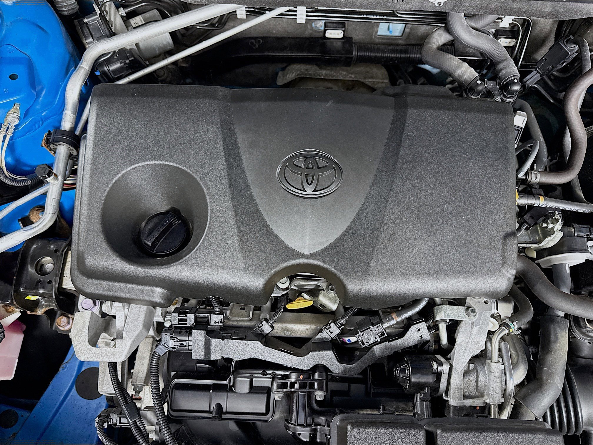 Used 2020 Toyota RAV4 LE image 38