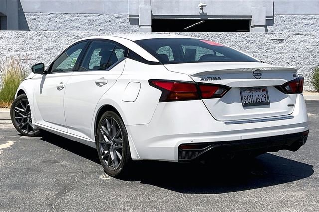Certified 2023 Nissan Altima 2.0 SR FWD image 10