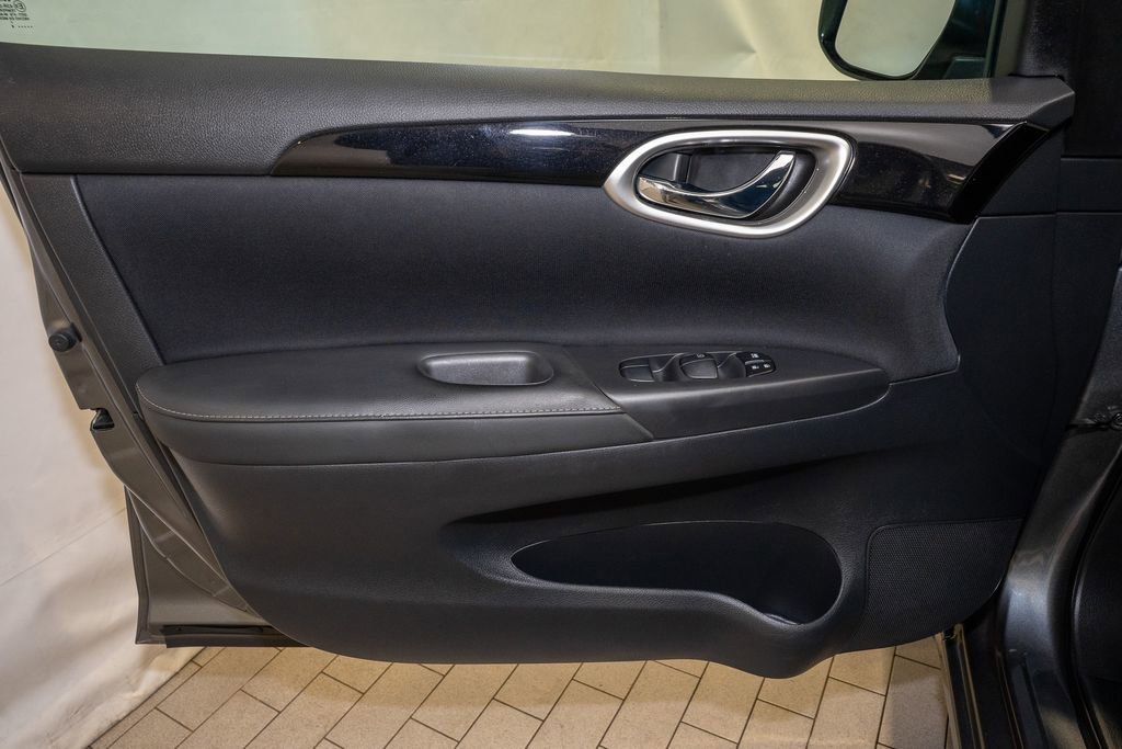 Certified 2018 Nissan Sentra SV image 11