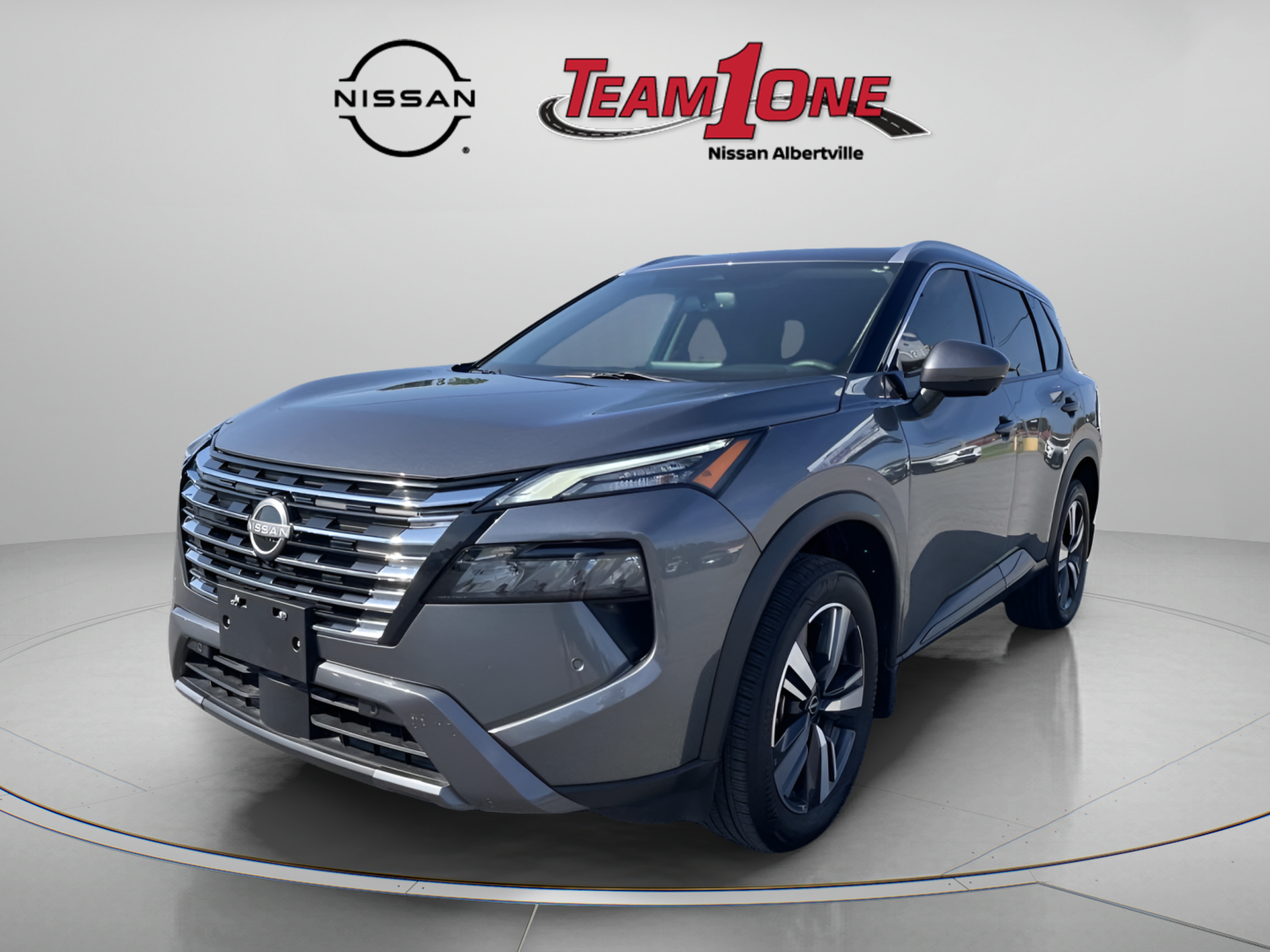 Used 2024 Nissan Rogue SL w/ SL Premium Package FWD image 4