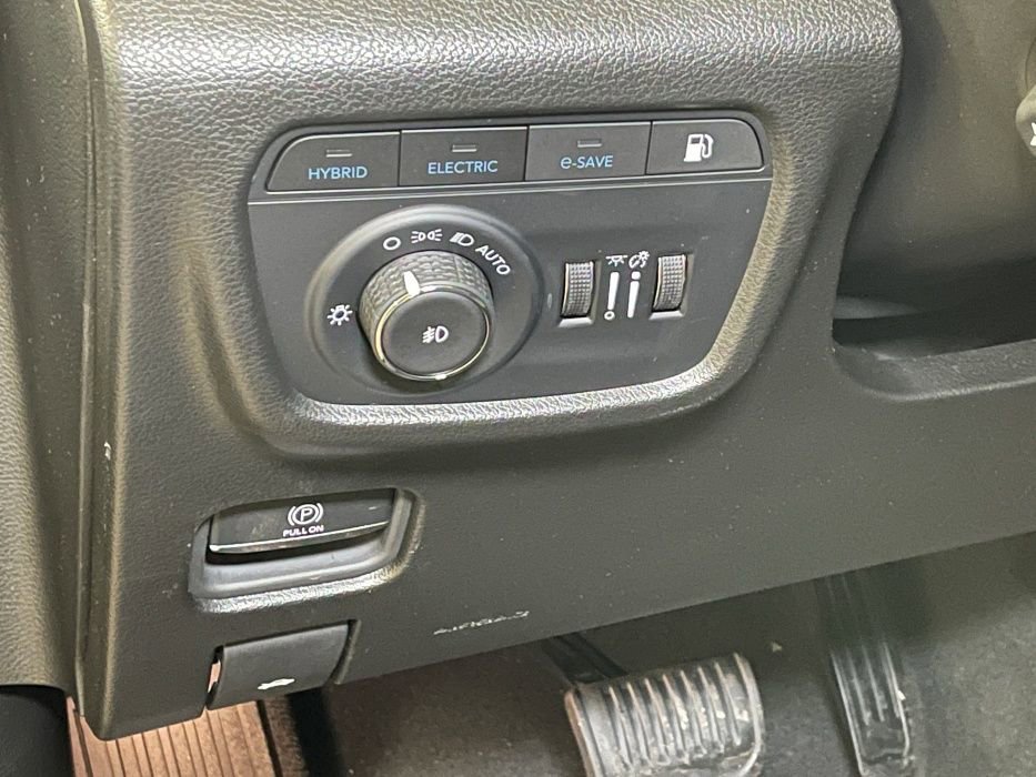 New 2024 Jeep Grand Cherokee Limited 4xe w/ Luxury Tech Group II image 24