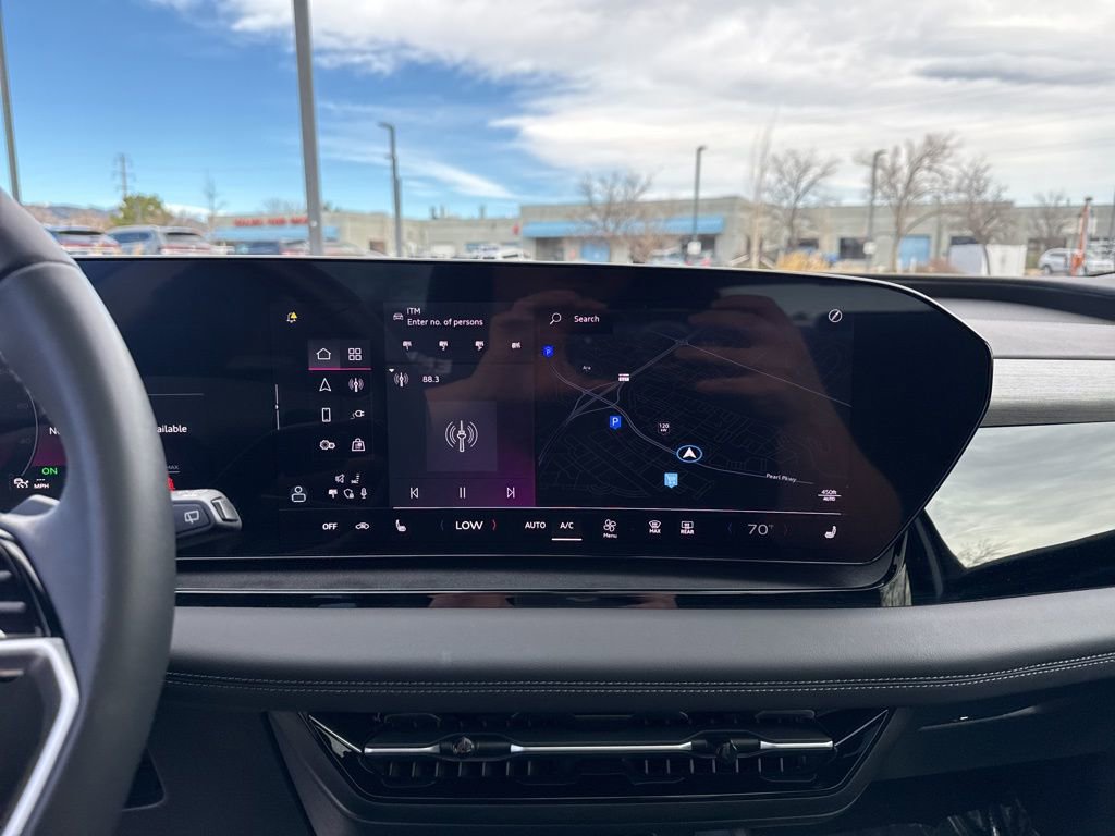 Used 2025 Audi Q6 e-tron Premium Plus w/ Premium Plus image 17