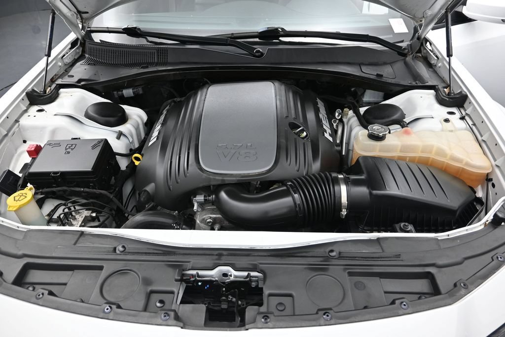 Used 2023 Chrysler 300 S w/ Comfort Group RWD image 17