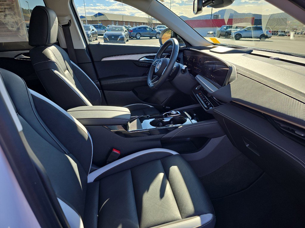 Certified 2025 Buick Envision Sport Touring image 25