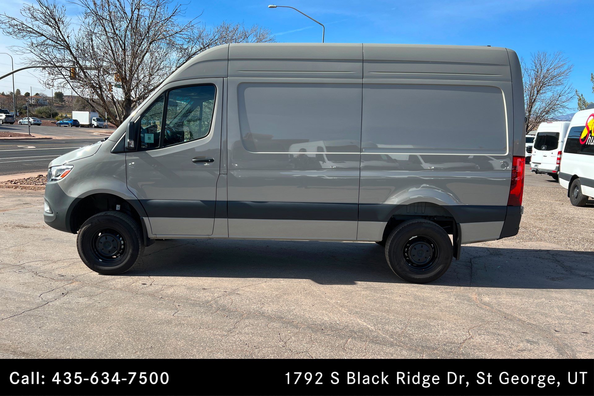 Used 2025 Mercedes-Benz Sprinter 2500 image 2