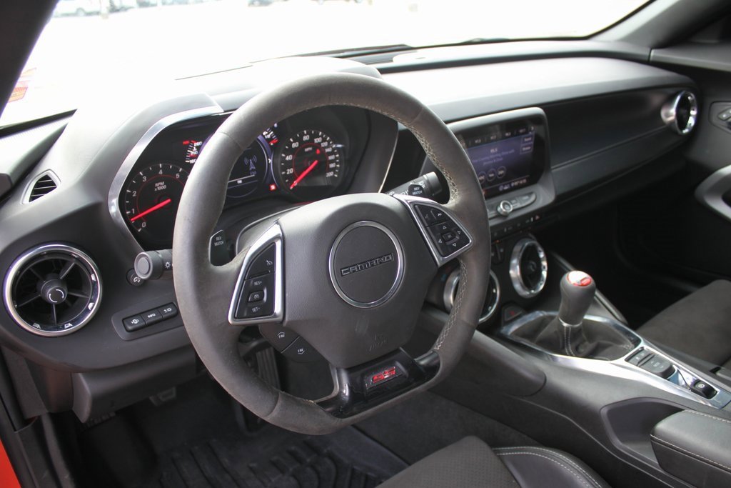 Used 2020 Chevrolet Camaro SS image 7