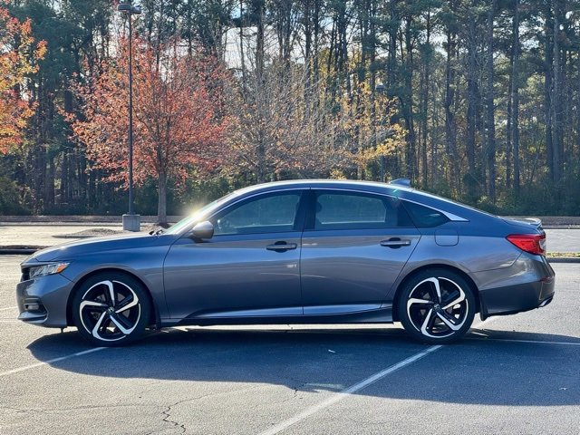 Used 2019 Honda Accord Sport image 3