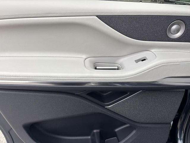 New 2026 Lincoln Navigator L Reserve AWD/4WD image 20