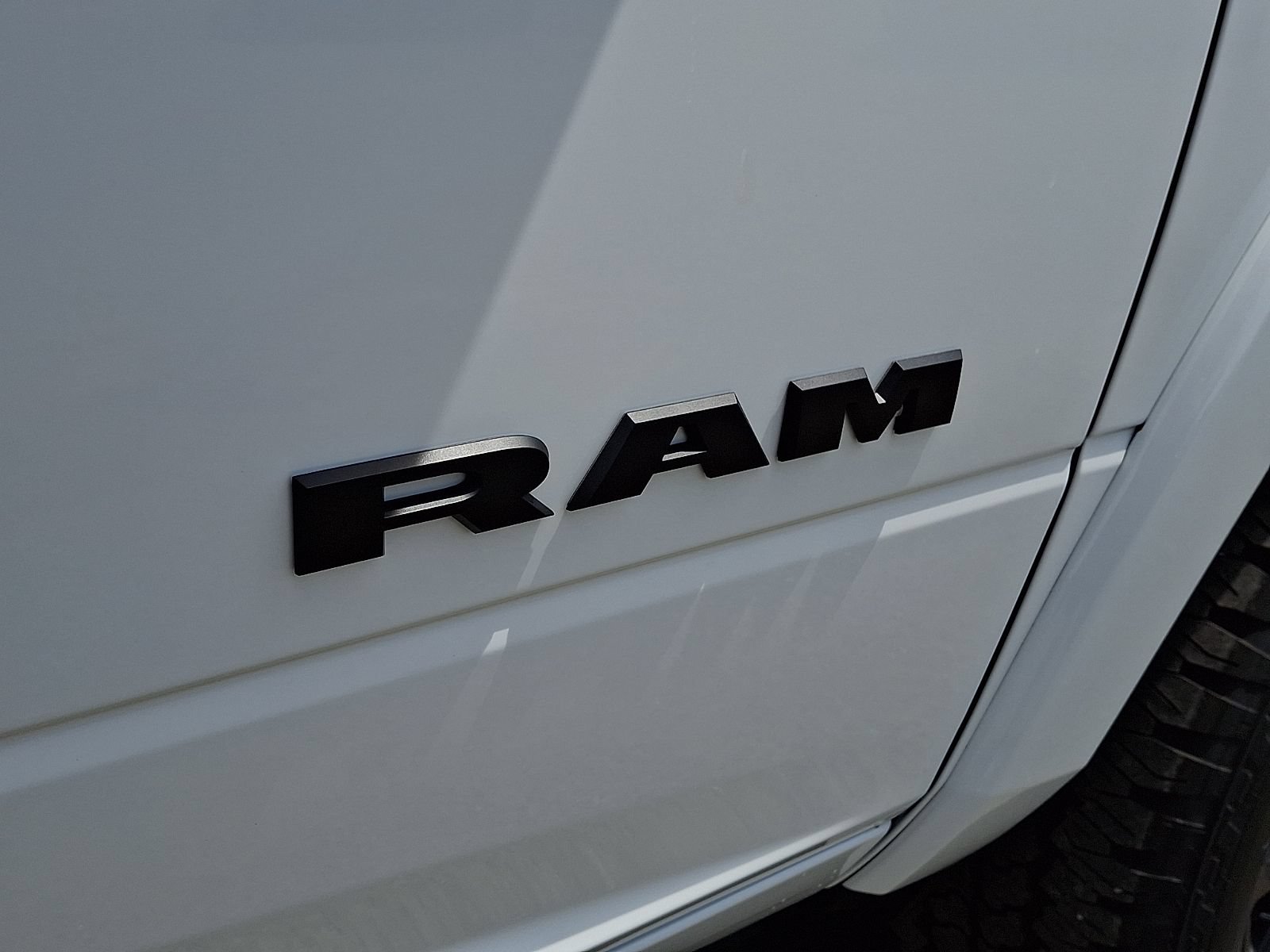 New 2026 RAM 2500 Limited AWD/4WD image 13