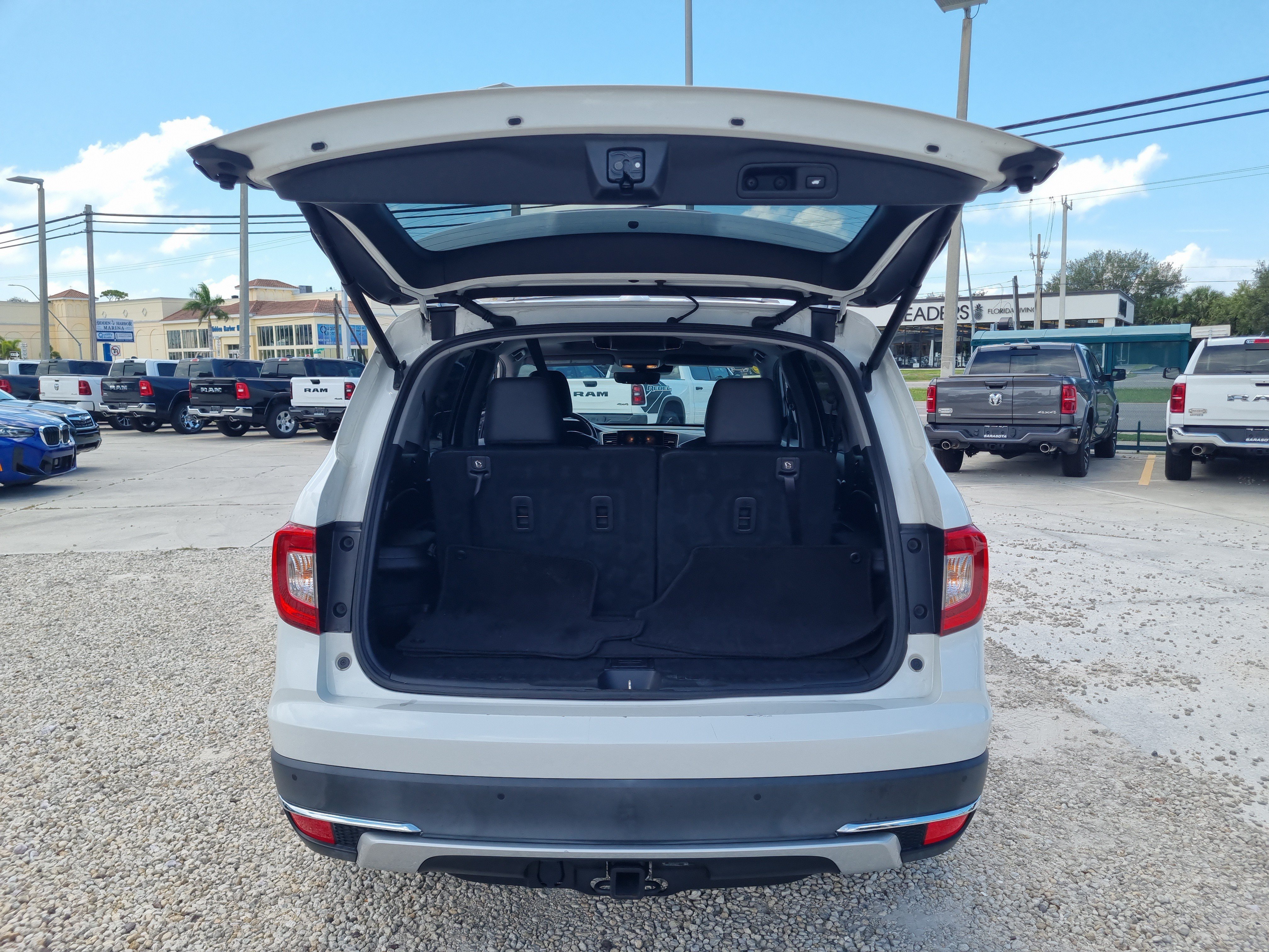 Used 2020 Honda Pilot Touring image 8