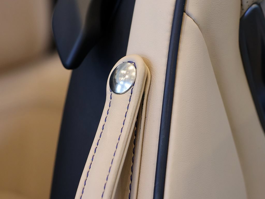 Certified 2020 Ferrari Portofino RWD image 24