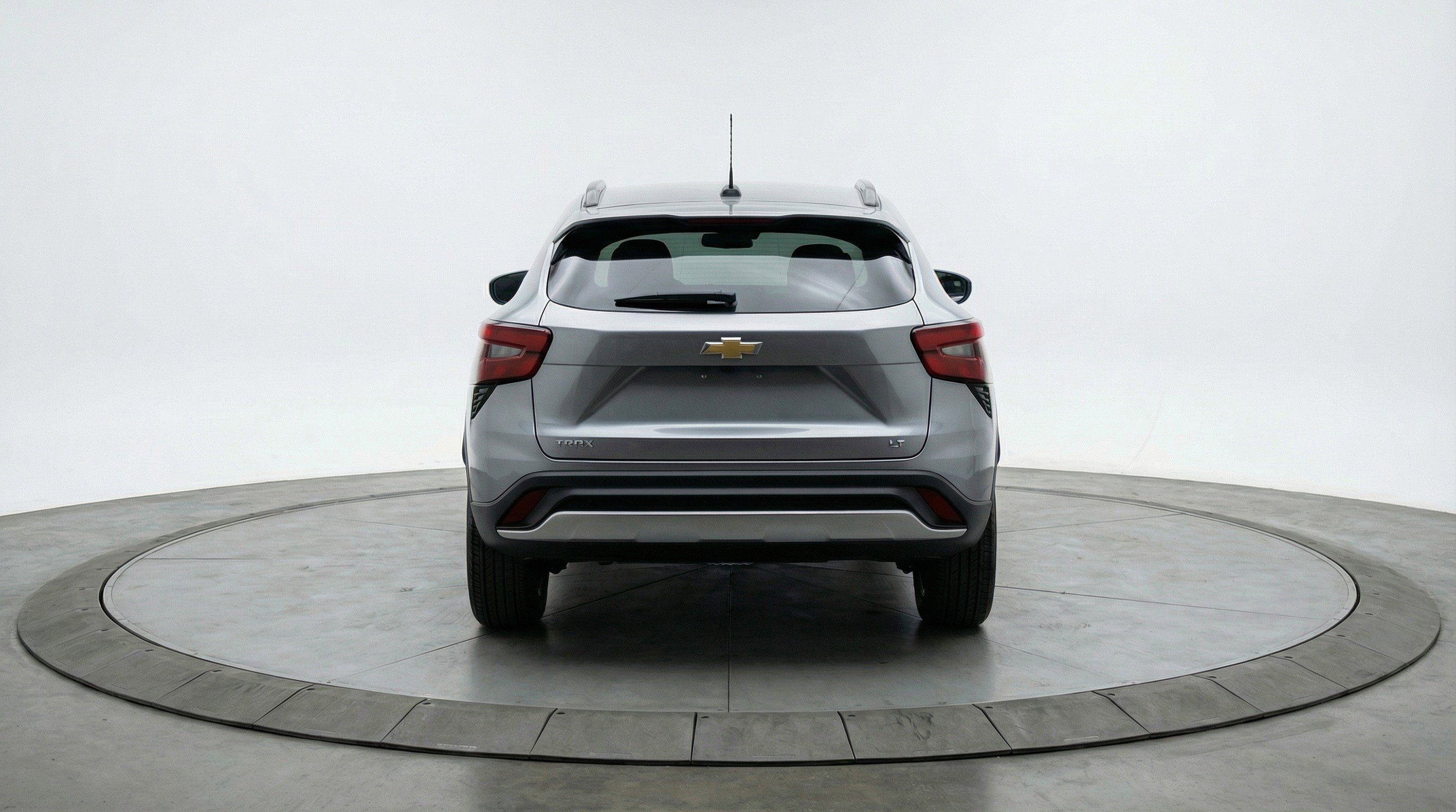 Used 2025 Chevrolet Trax LT w/ LT Convenience Package image 7