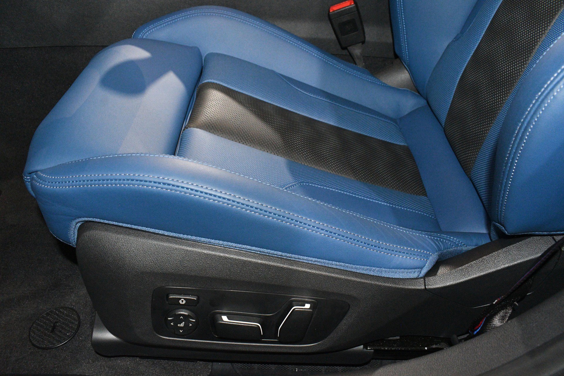 Used 2025 BMW M3 Competition AWD/4WD image 13