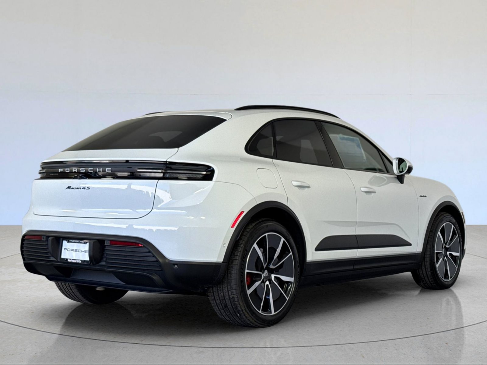 New 2026 Porsche Macan 4S Electric AWD/4WD image 8