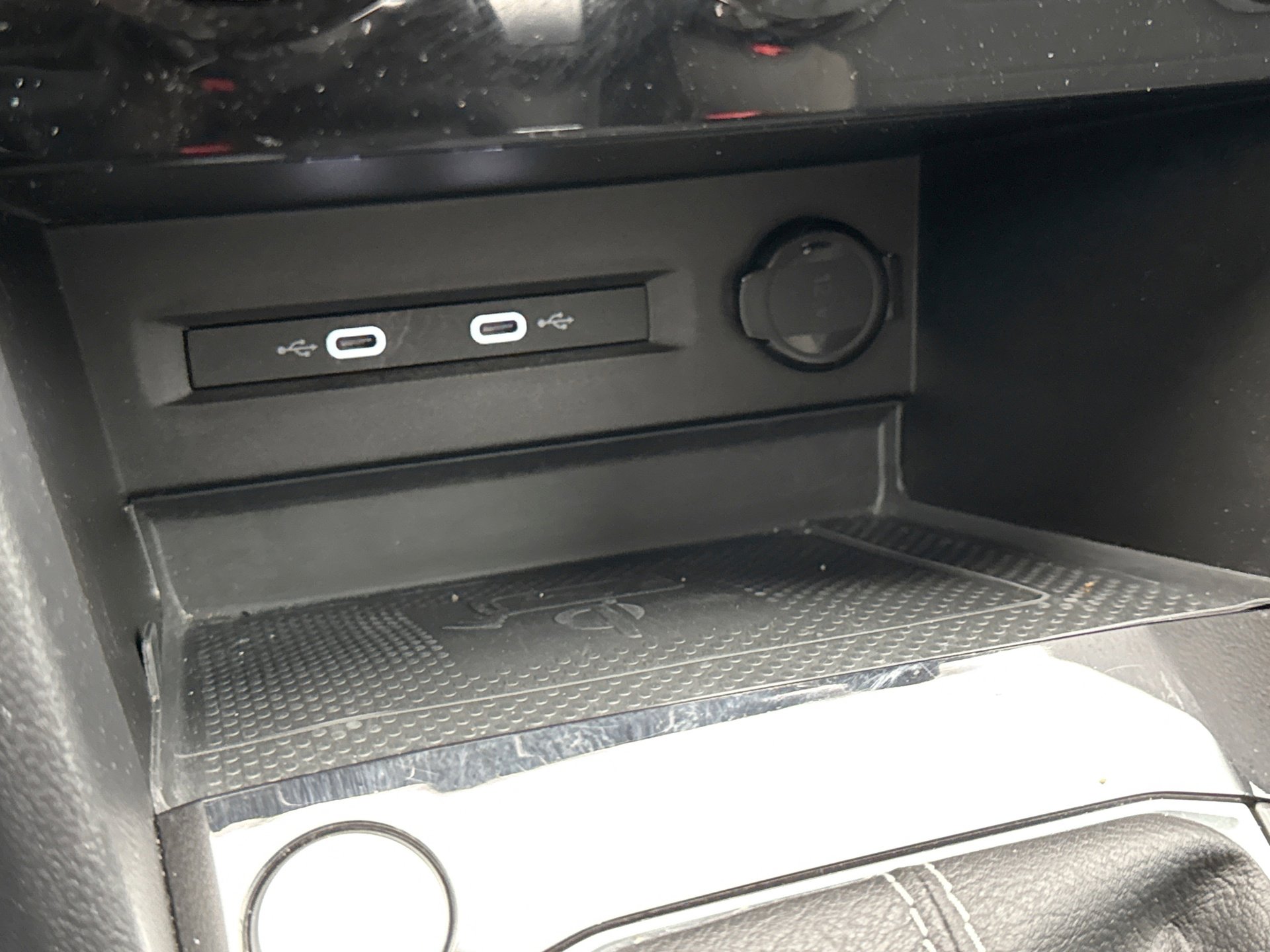 Used 2023 Volkswagen Taos SE image 15