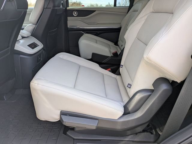 New 2026 Lincoln Navigator Reserve AWD/4WD image 18