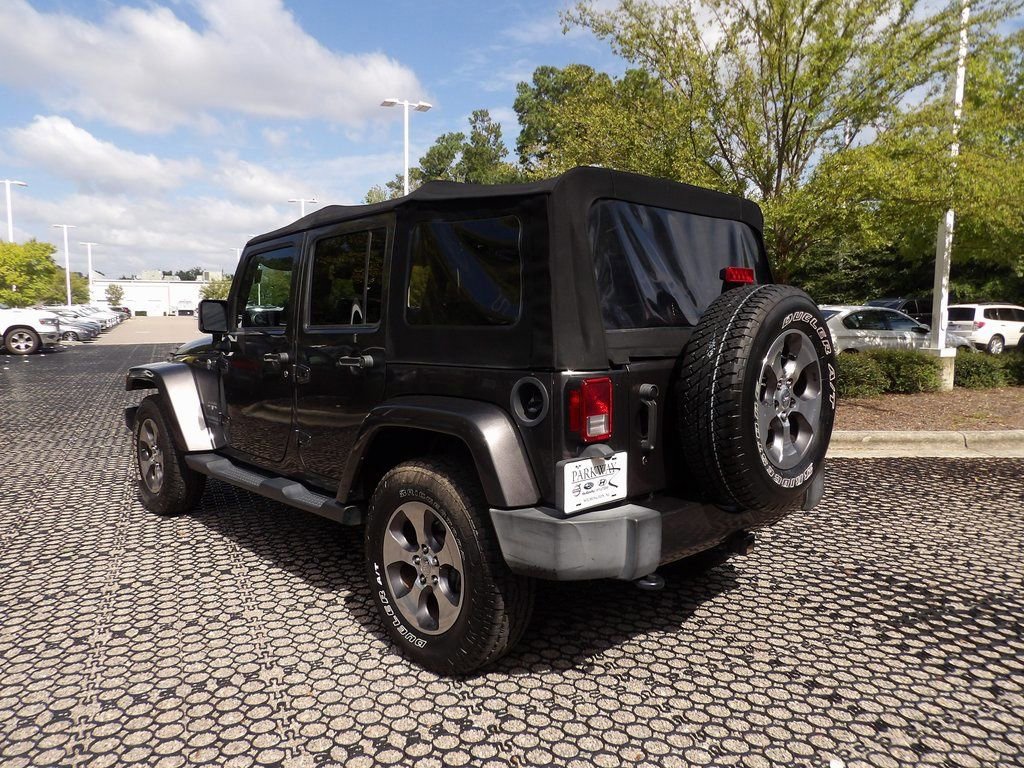 Used 2017 Jeep Wrangler Unlimited Sahara w/ Connectivity Group image 7
