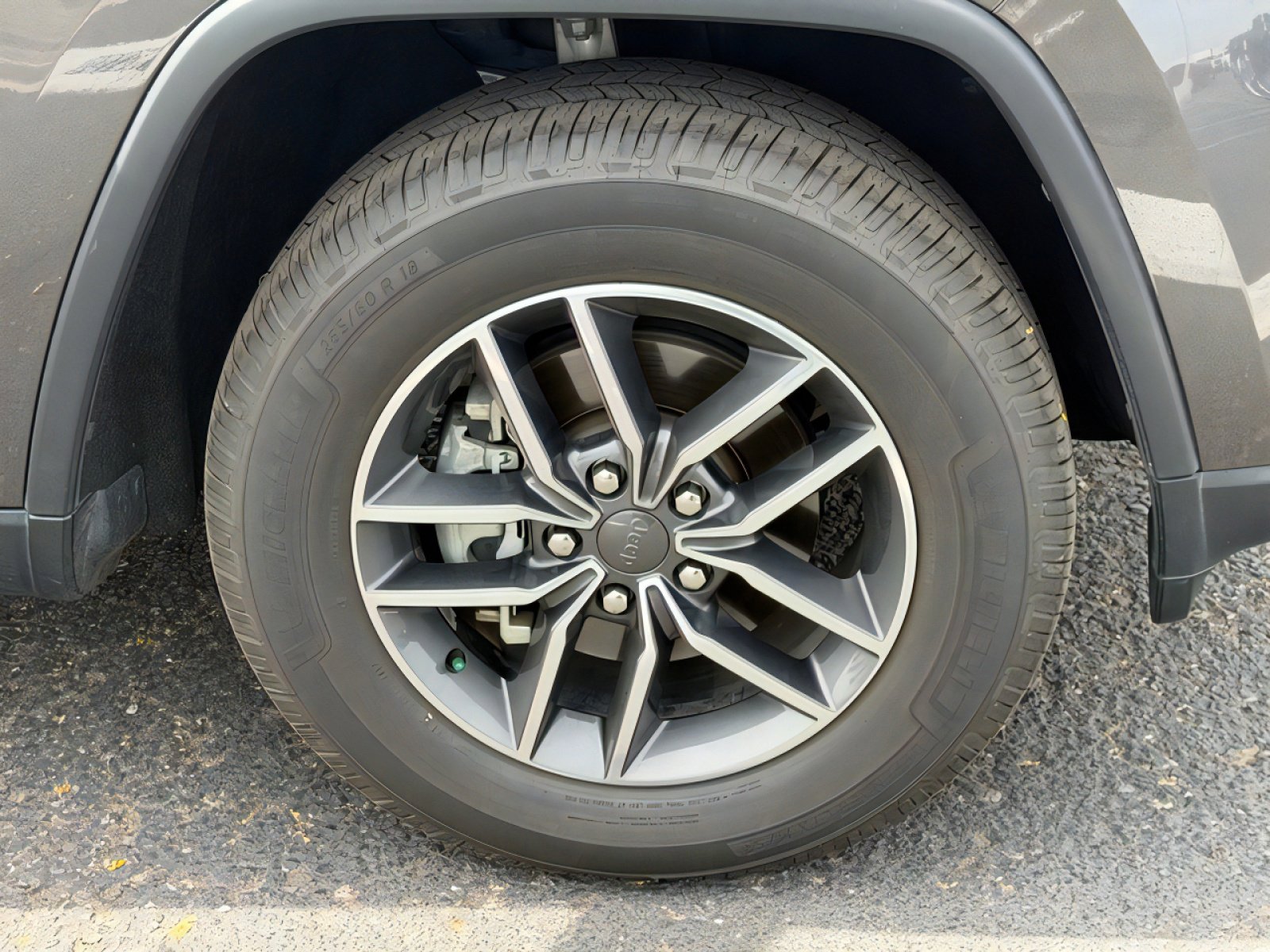 Used 2019 Jeep Grand Cherokee Limited image 9