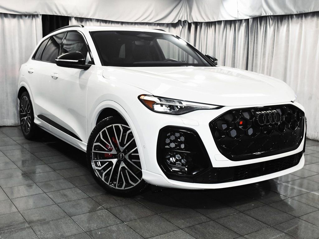 Used 2025 Audi SQ5 Premium Plus w/ Premium Plus Package image 3