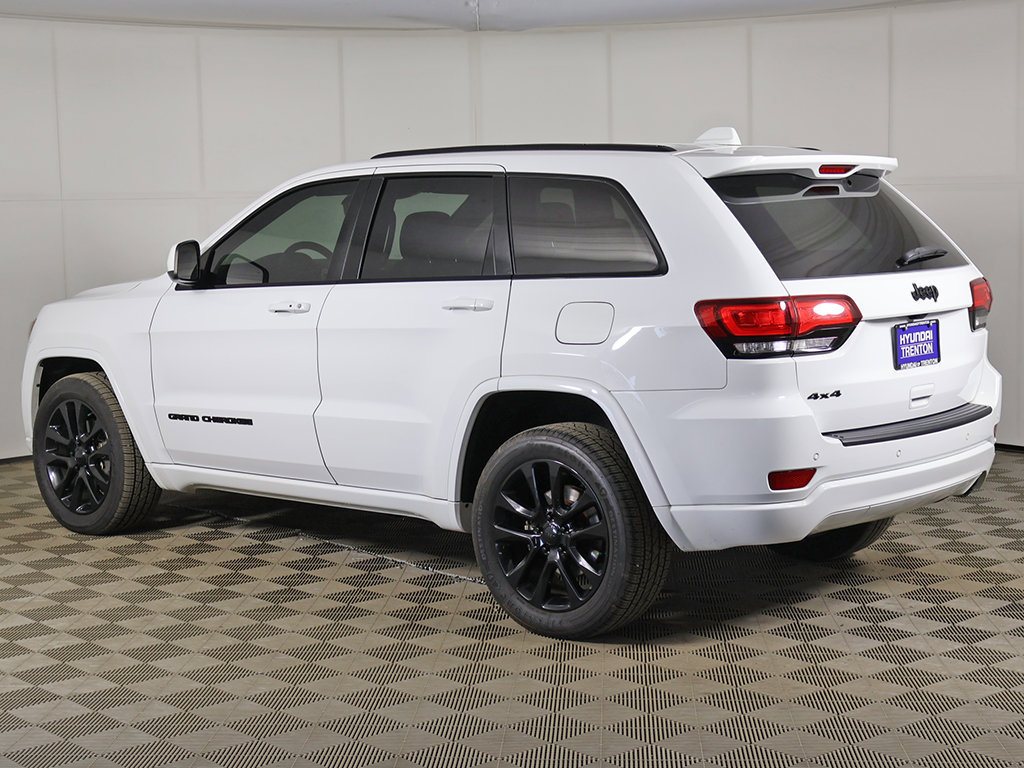 Used 2020 Jeep Grand Cherokee Altitude AWD/4WD image 9