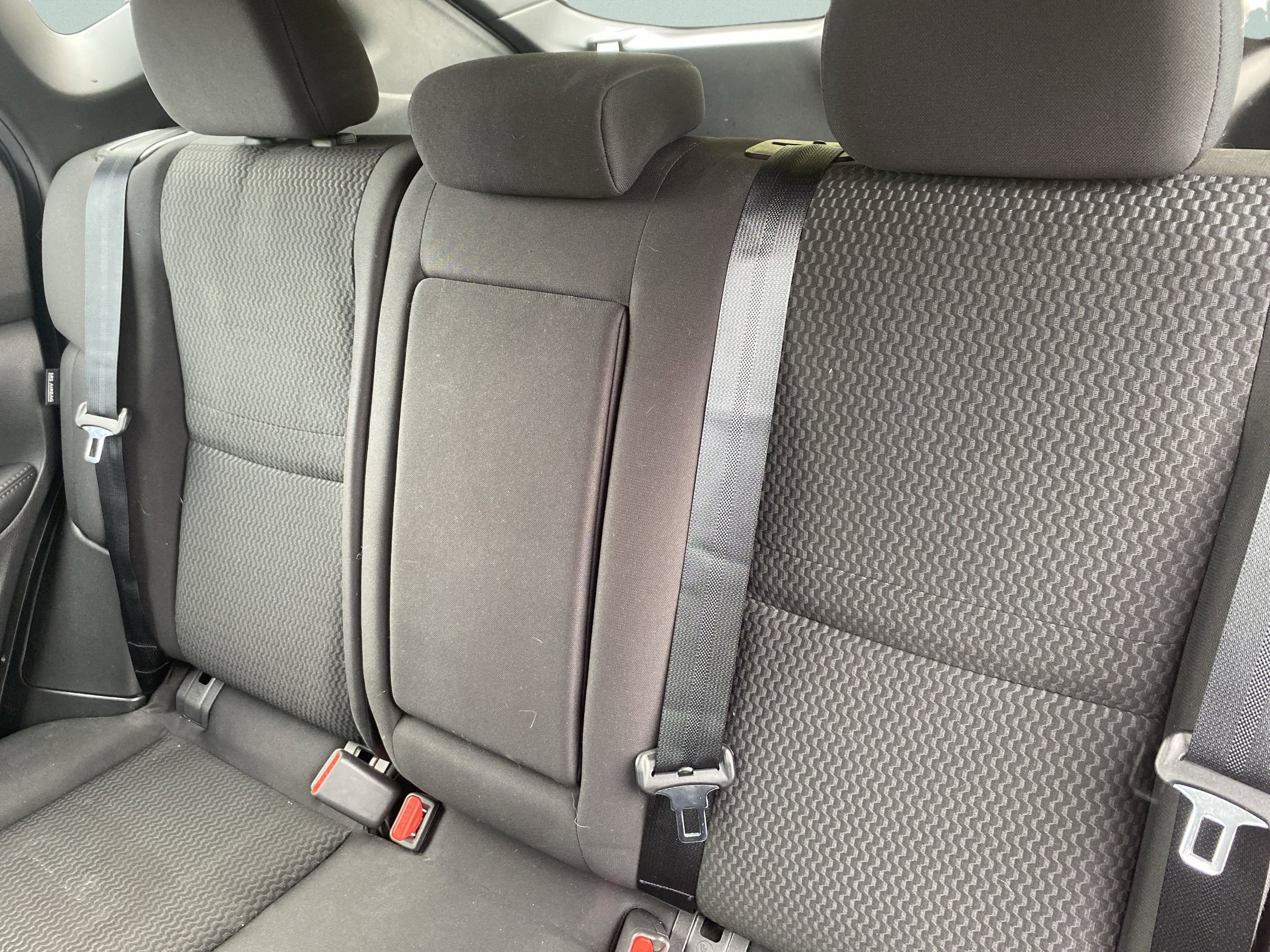 Used 2022 Nissan Rogue Sport S image 11