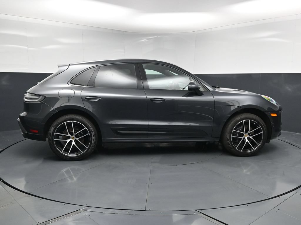 Certified 2025 Porsche Macan AWD/4WD image 13