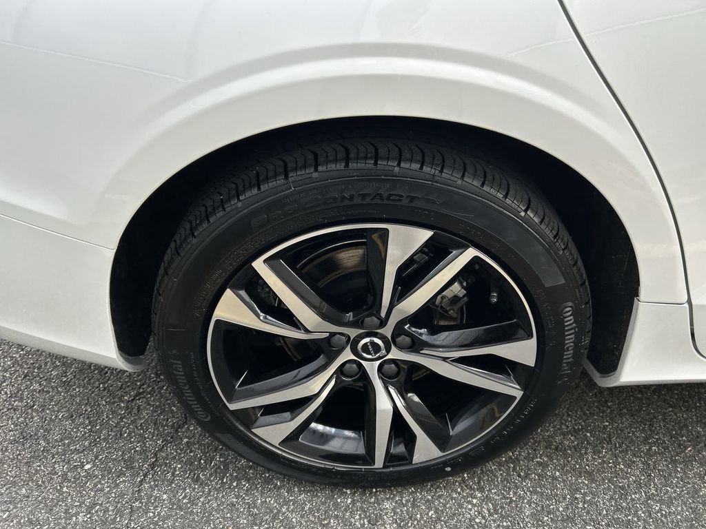 Certified 2025 Volvo S60 B5 Core AWD/4WD image 12