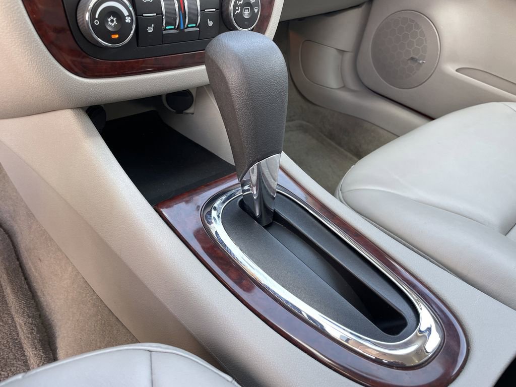 Used 2008 Chevrolet Impala LTZ image 22
