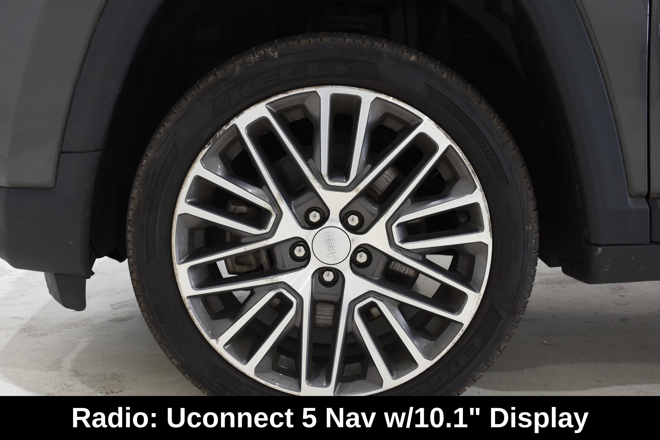 Used 2023 Jeep Compass Limited w/ Sun and Sound Group AWD/4WD image 7