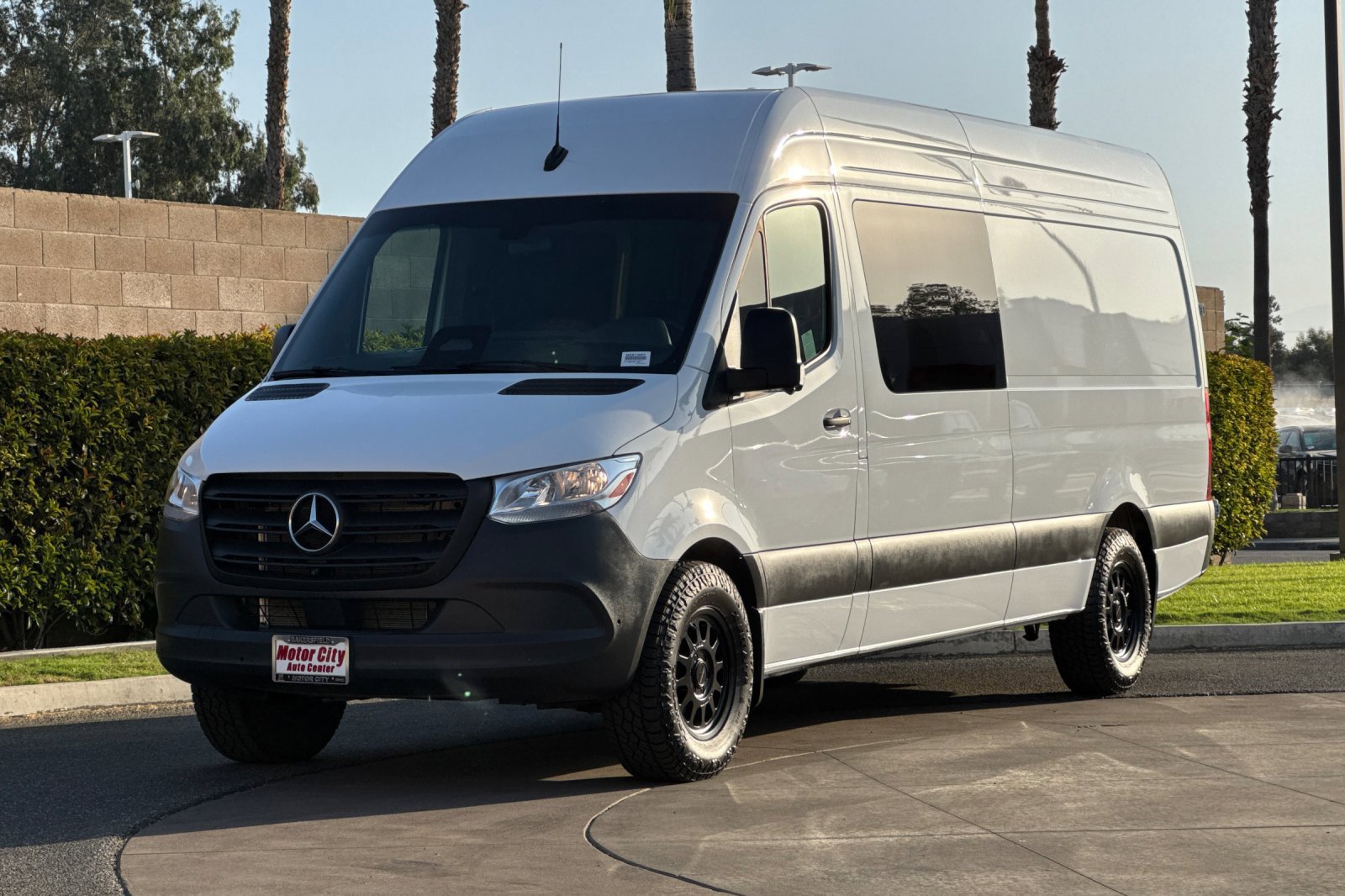 Used 2025 Mercedes-Benz Sprinter 2500 image 8