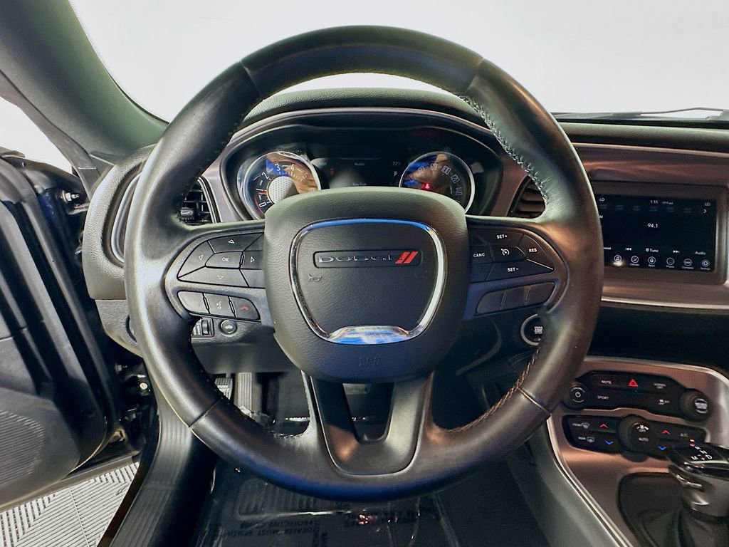 Used 2019 Dodge Challenger SXT image 13