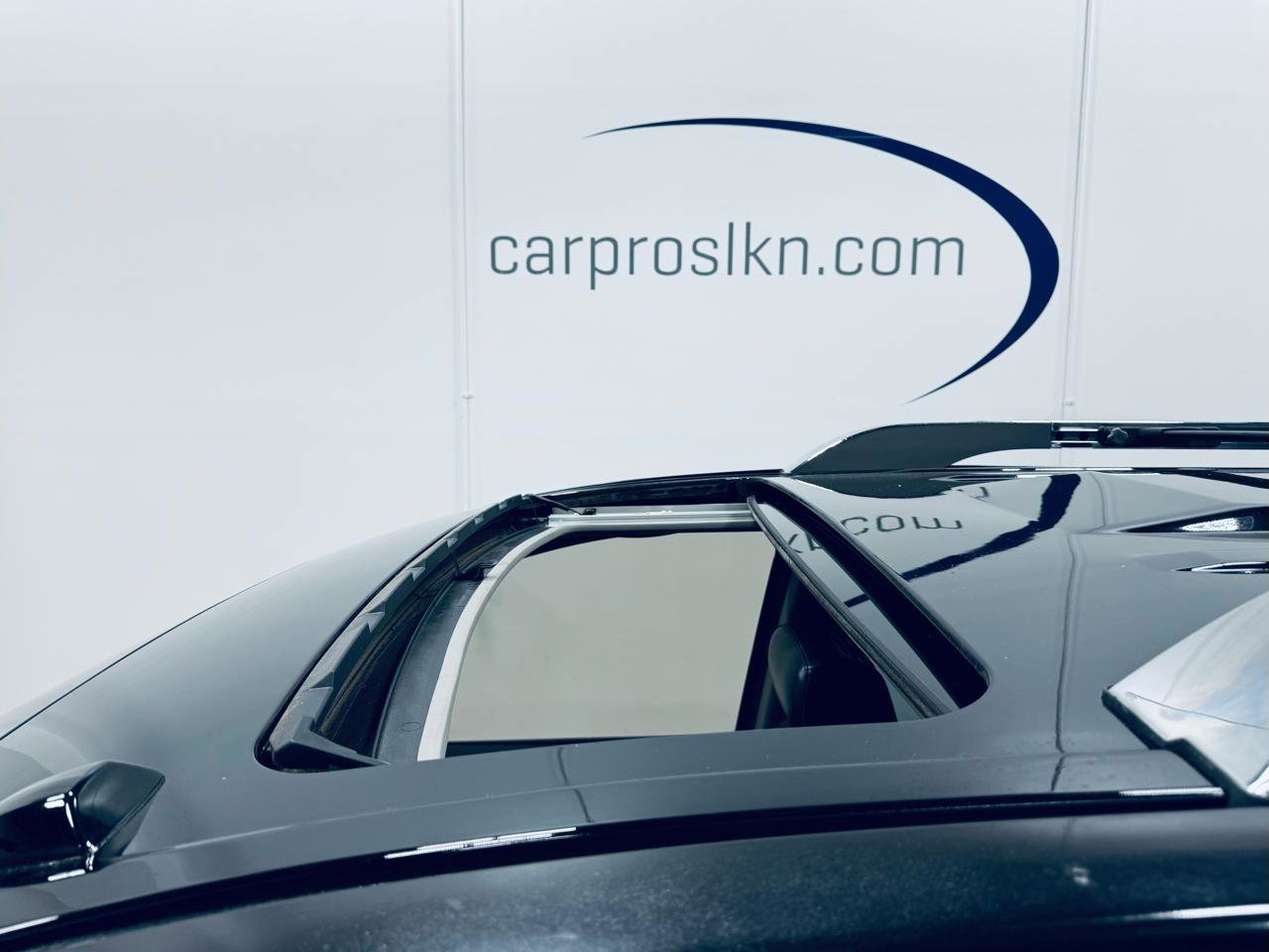 Used 2014 Nissan Armada Platinum w/ 2nd Row Captain Seat Package image 15