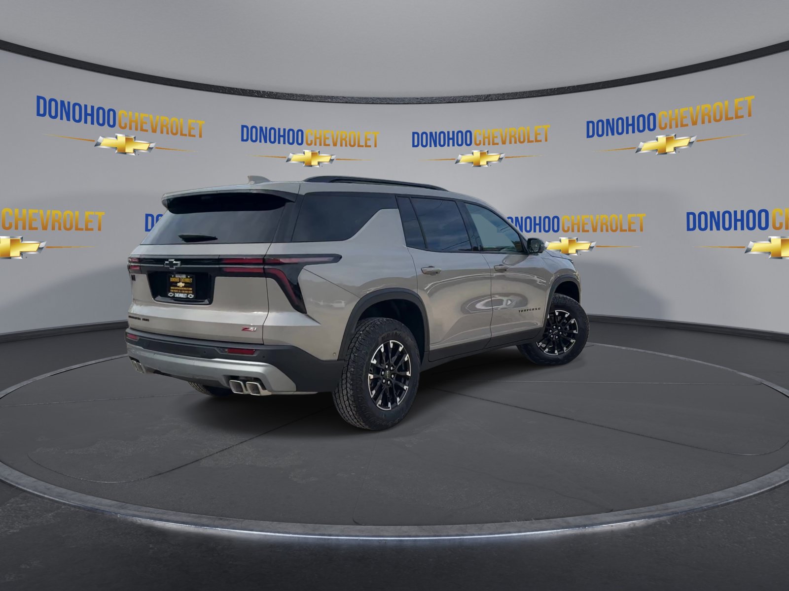 New 2026 Chevrolet Traverse Z71 w/ Enhanced Driving Package AWD/4WD image 11