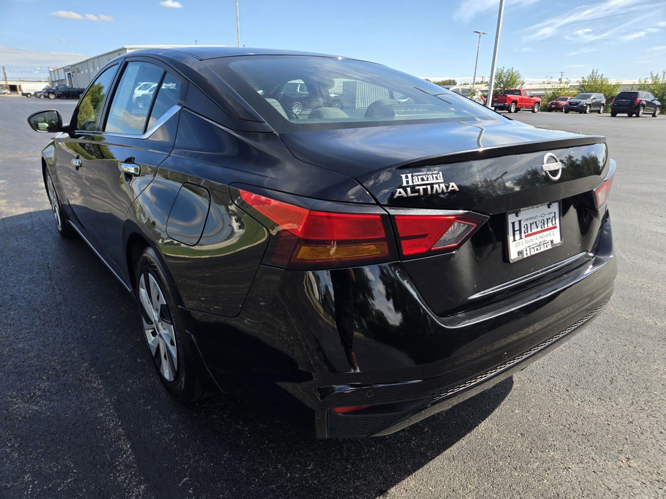 Used 2024 Nissan Altima 2.5 S FWD image 6