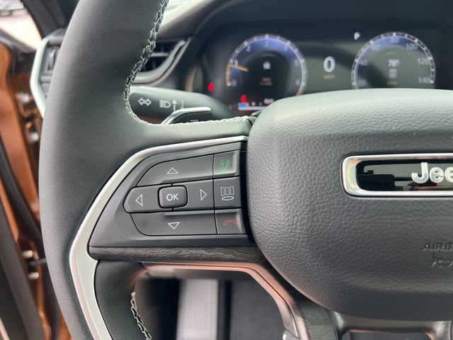 New 2026 Jeep Grand Cherokee Limited AWD/4WD image 16
